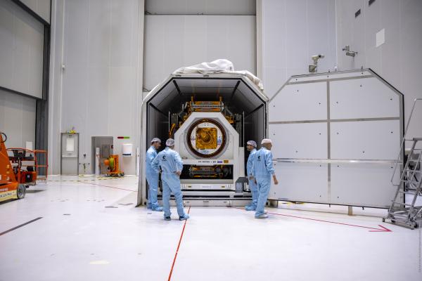 ''Unboxing'' of Copernicus Sentinel-1C in Kourou